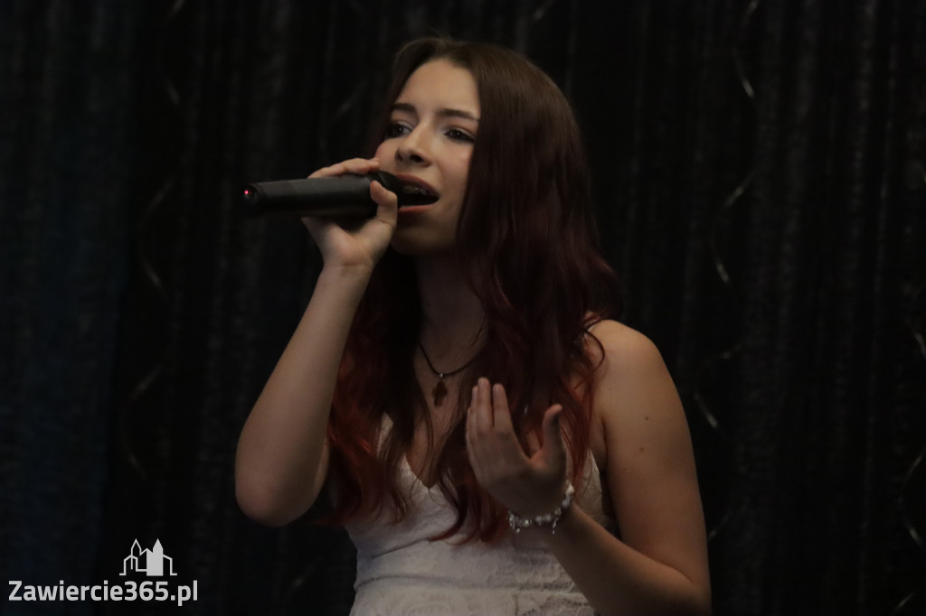 Fotorelacja: Koncert Nie tylko dla Mam w Pałacyku nad Wartą w Zawierciu Kromołowie