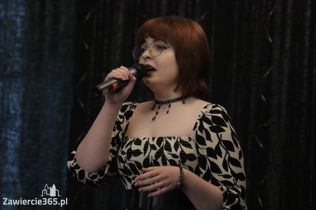 Fotorelacja: Koncert Nie tylko dla Mam w Pałacyku nad Wartą w Zawierciu Kromołowie
