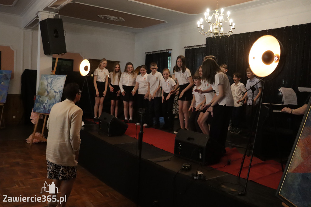Fotorelacja: Koncert Nie tylko dla Mam w Pałacyku nad Wartą w Zawierciu Kromołowie