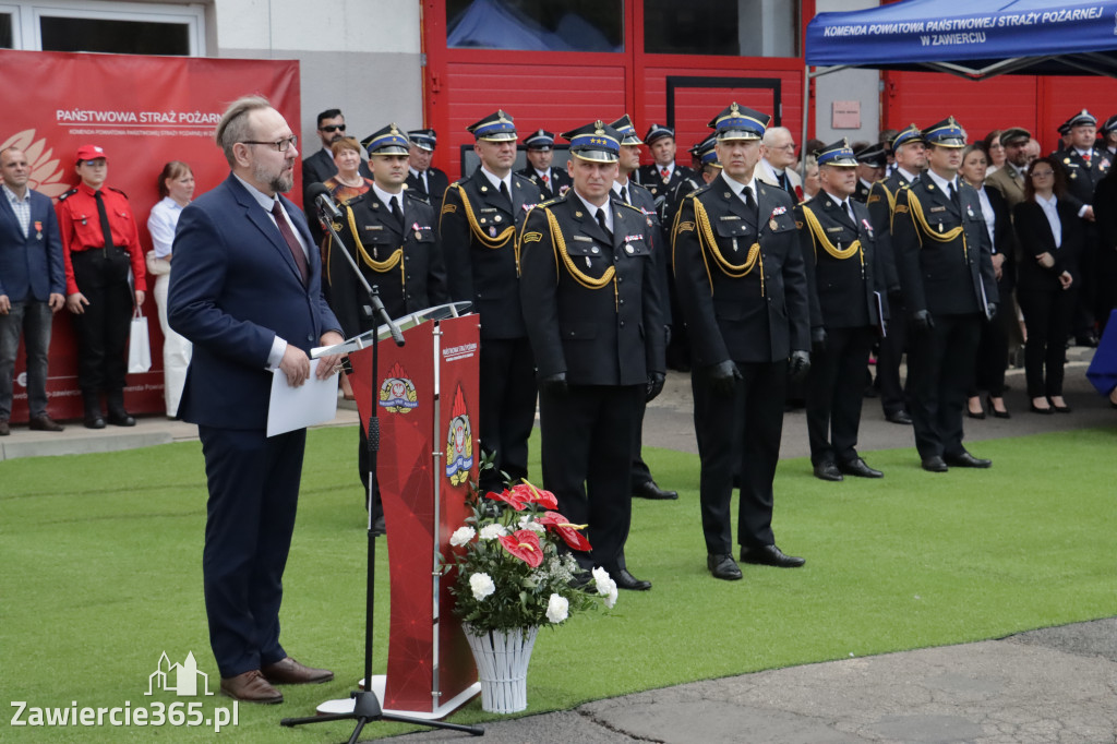 Fotorelacja: Powiatowe Obchody Dnia Strażaka w Zawierciu