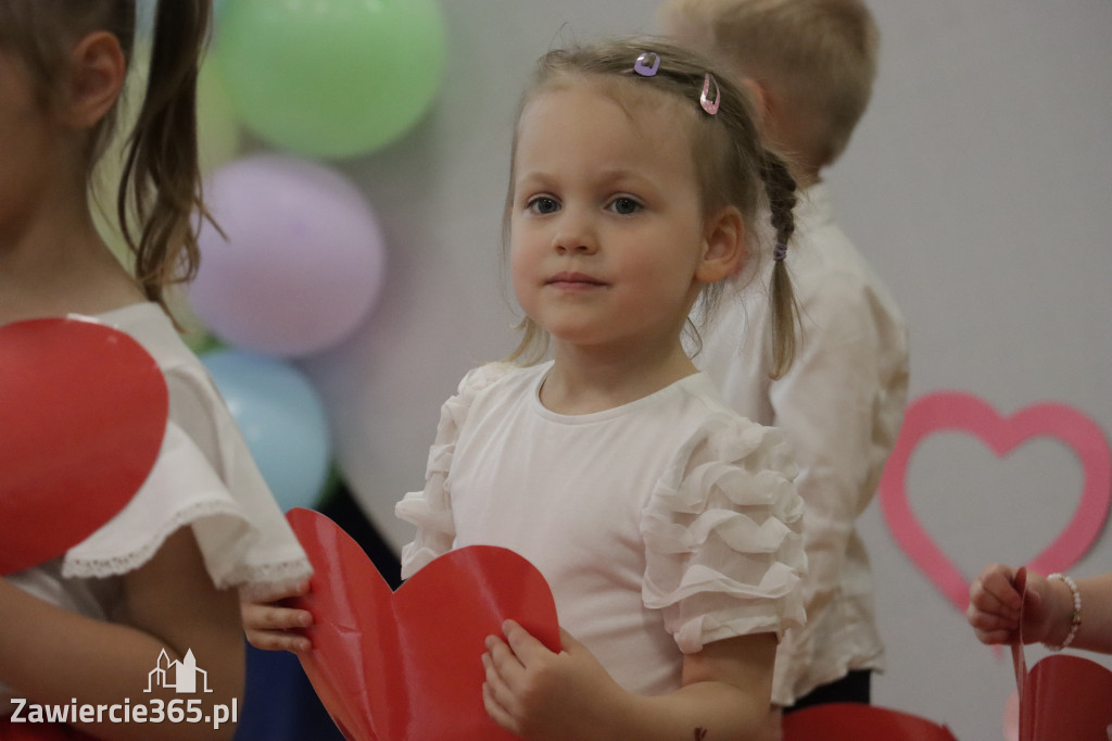 Fotorelacja II: Festyn Rodzinny w Przedszkolu Integracyjnym nr 3 w Zawierciu