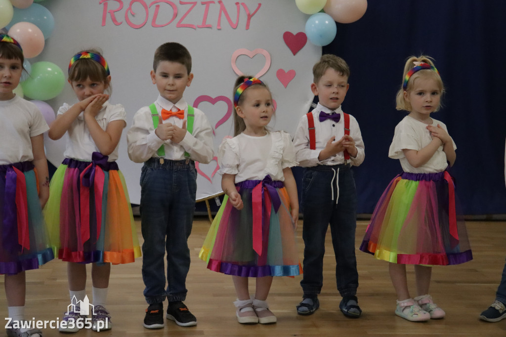 Fotorelacja II: Festyn Rodzinny w Przedszkolu Integracyjnym nr 3 w Zawierciu