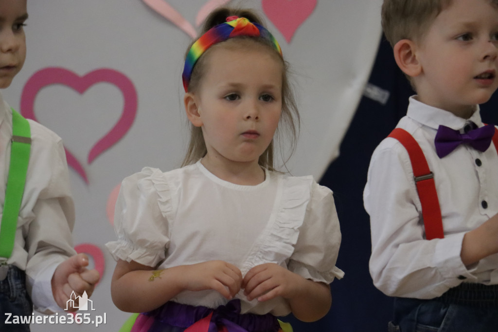 Fotorelacja II: Festyn Rodzinny w Przedszkolu Integracyjnym nr 3 w Zawierciu