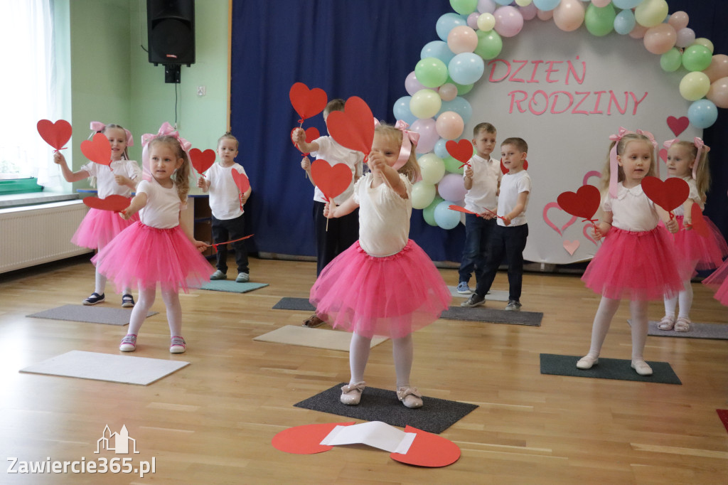 Fotorelacja II: Festyn Rodzinny w Przedszkolu Integracyjnym nr 3 w Zawierciu