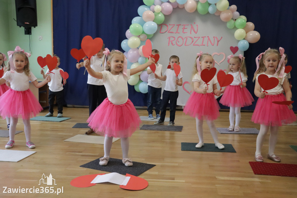 Fotorelacja II: Festyn Rodzinny w Przedszkolu Integracyjnym nr 3 w Zawierciu