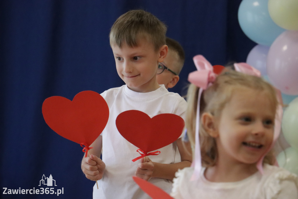 Fotorelacja II: Festyn Rodzinny w Przedszkolu Integracyjnym nr 3 w Zawierciu