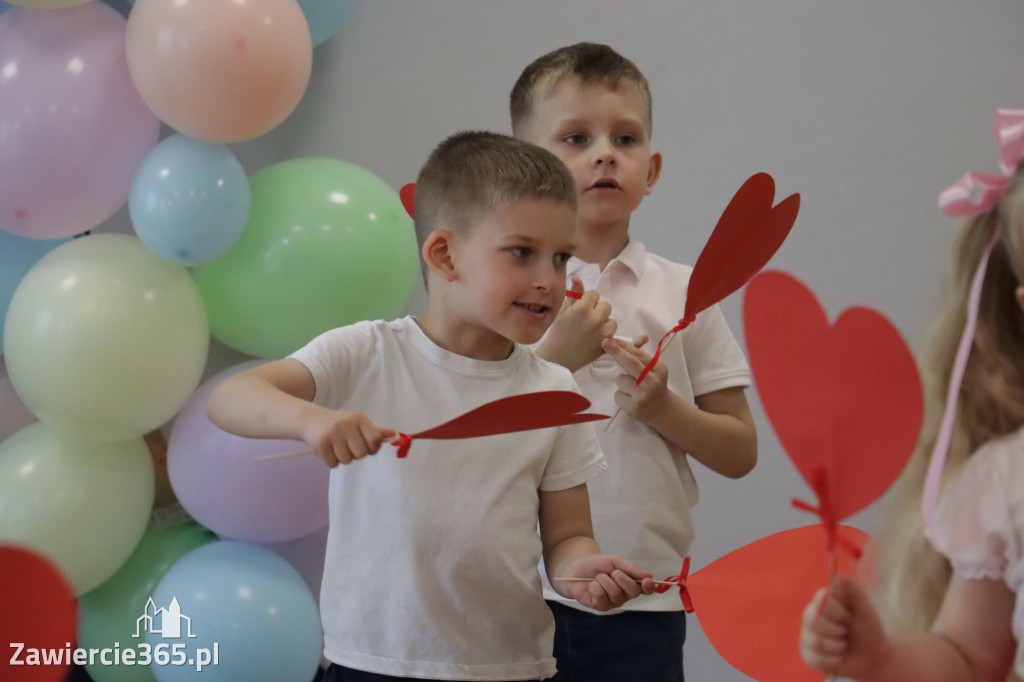 Fotorelacja II: Festyn Rodzinny w Przedszkolu Integracyjnym nr 3 w Zawierciu