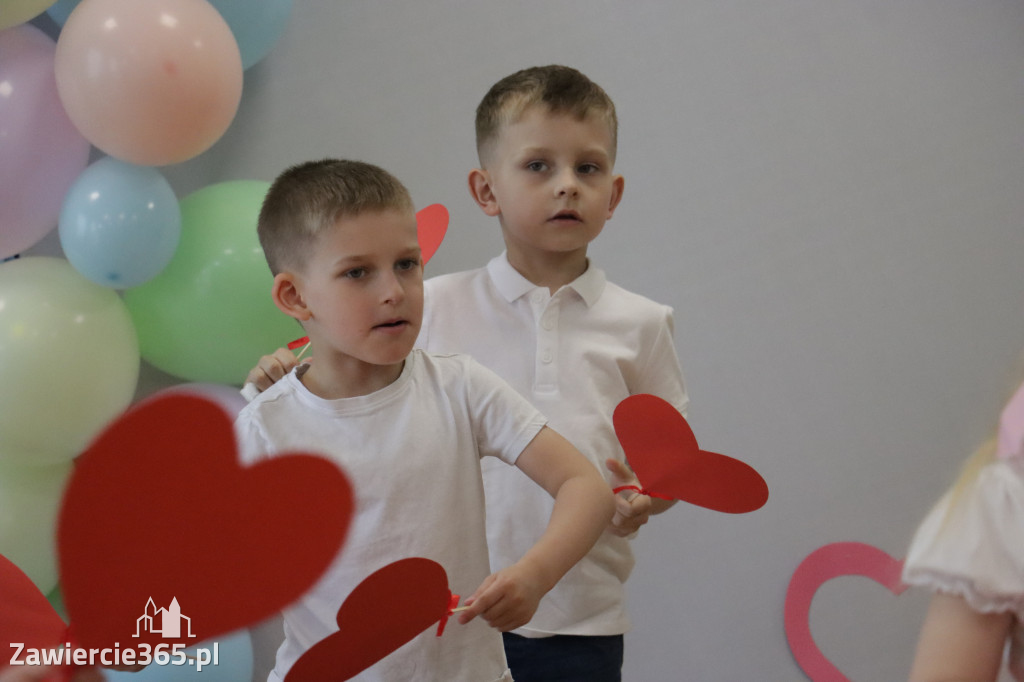 Fotorelacja II: Festyn Rodzinny w Przedszkolu Integracyjnym nr 3 w Zawierciu