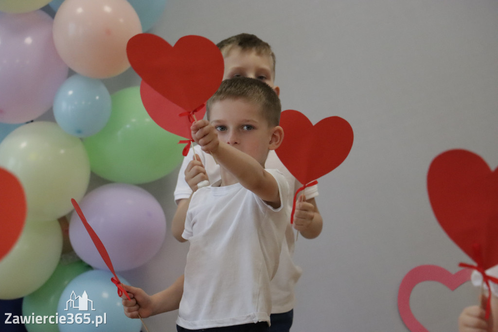 Fotorelacja II: Festyn Rodzinny w Przedszkolu Integracyjnym nr 3 w Zawierciu