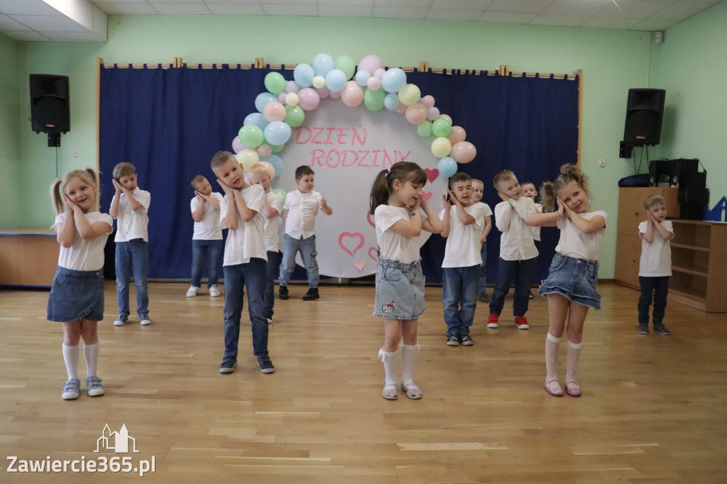 Fotorelacja II: Festyn Rodzinny w Przedszkolu Integracyjnym nr 3 w Zawierciu