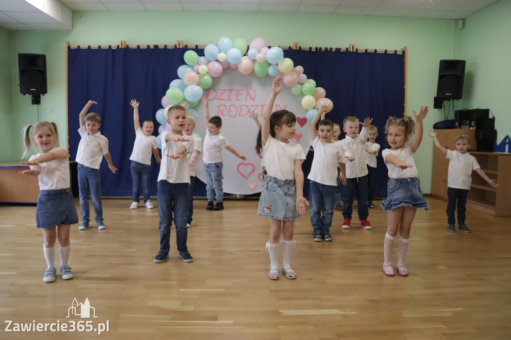 Fotorelacja II: Festyn Rodzinny w Przedszkolu Integracyjnym nr 3 w Zawierciu