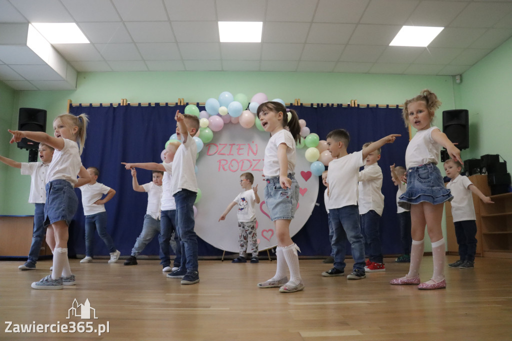 Fotorelacja II: Festyn Rodzinny w Przedszkolu Integracyjnym nr 3 w Zawierciu