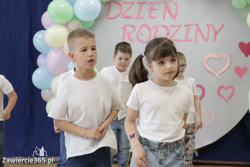 Fotorelacja II: Festyn Rodzinny w Przedszkolu Integracyjnym nr 3 w Zawierciu