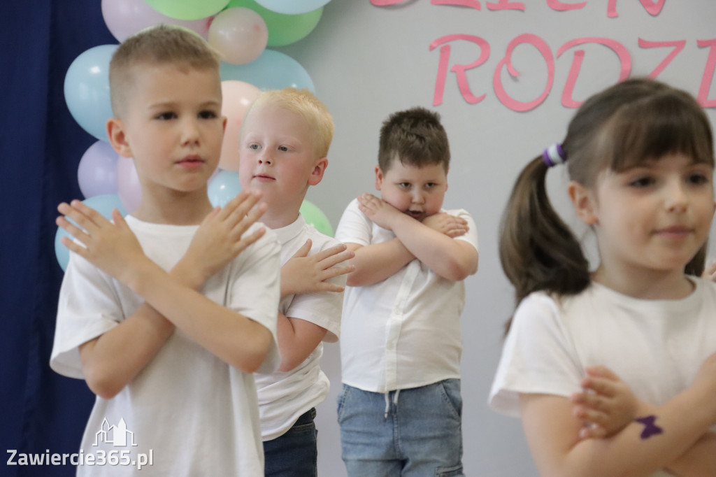 Fotorelacja II: Festyn Rodzinny w Przedszkolu Integracyjnym nr 3 w Zawierciu