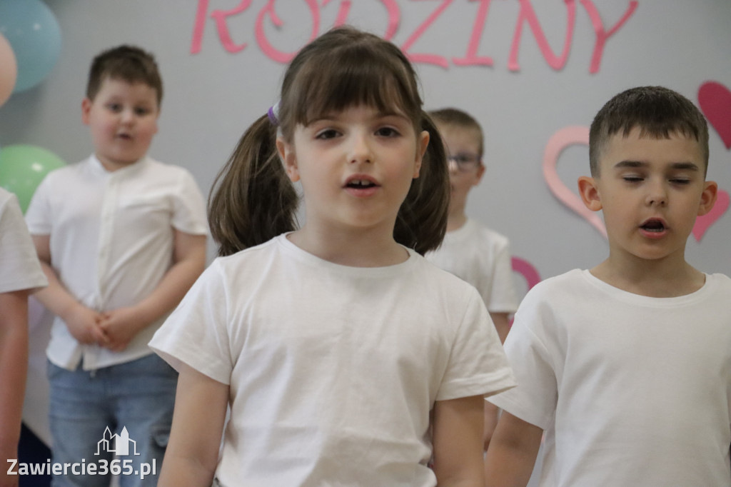 Fotorelacja II: Festyn Rodzinny w Przedszkolu Integracyjnym nr 3 w Zawierciu
