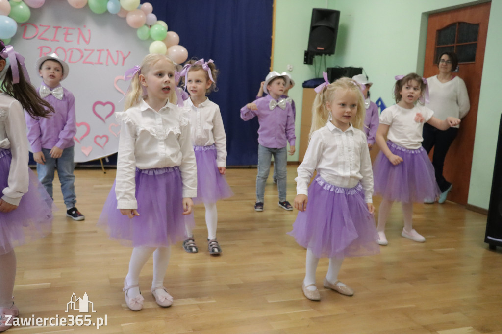 Fotorelacja I: Festyn Rodzinny w Przedszkolu Integracyjnym nr 3 w Zawierciu