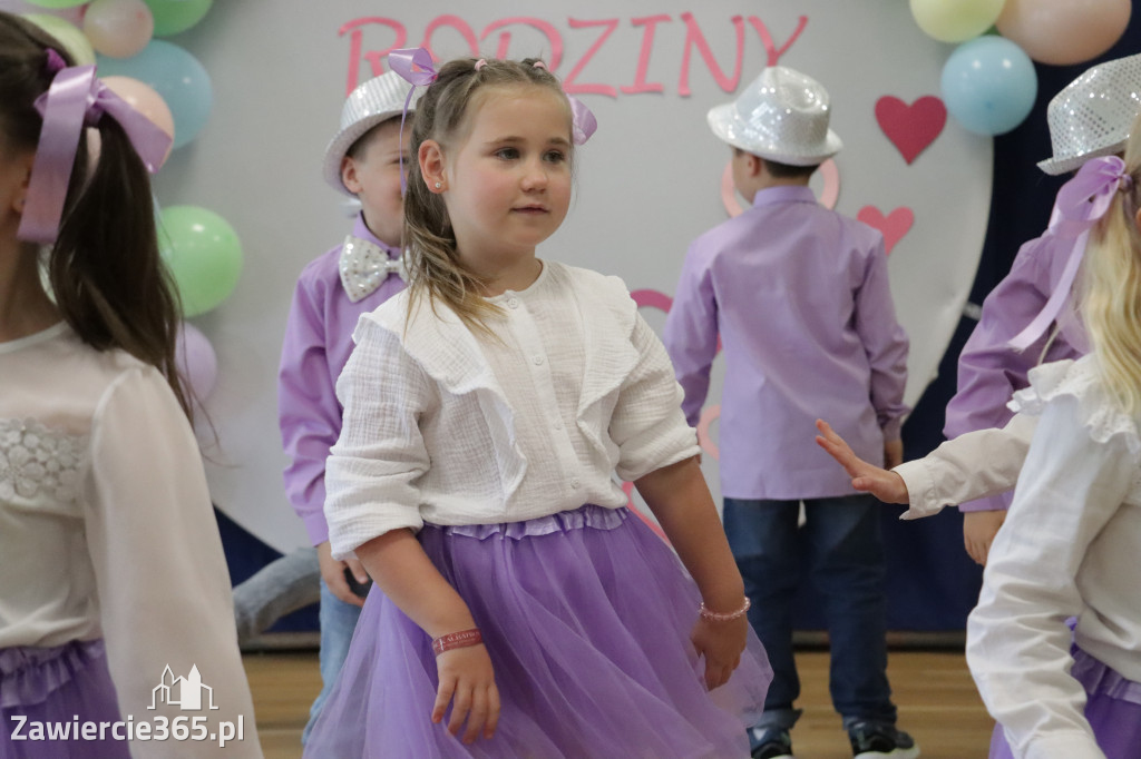 Fotorelacja I: Festyn Rodzinny w Przedszkolu Integracyjnym nr 3 w Zawierciu
