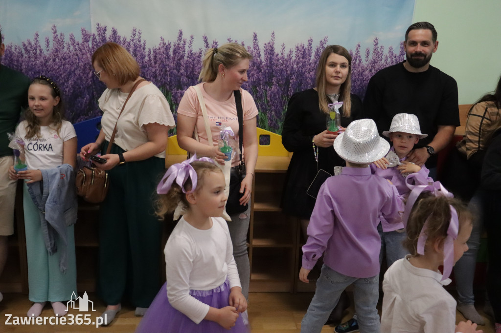 Fotorelacja I: Festyn Rodzinny w Przedszkolu Integracyjnym nr 3 w Zawierciu