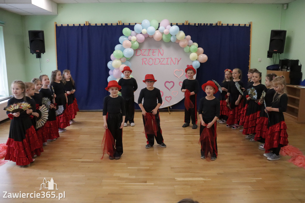 Fotorelacja I: Festyn Rodzinny w Przedszkolu Integracyjnym nr 3 w Zawierciu