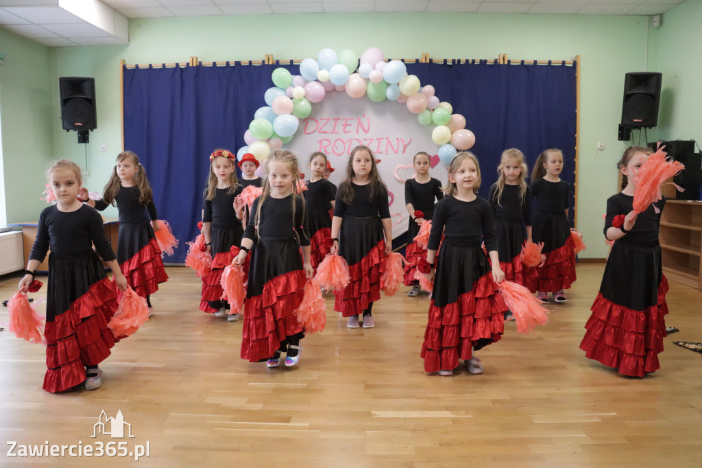 Fotorelacja I: Festyn Rodzinny w Przedszkolu Integracyjnym nr 3 w Zawierciu