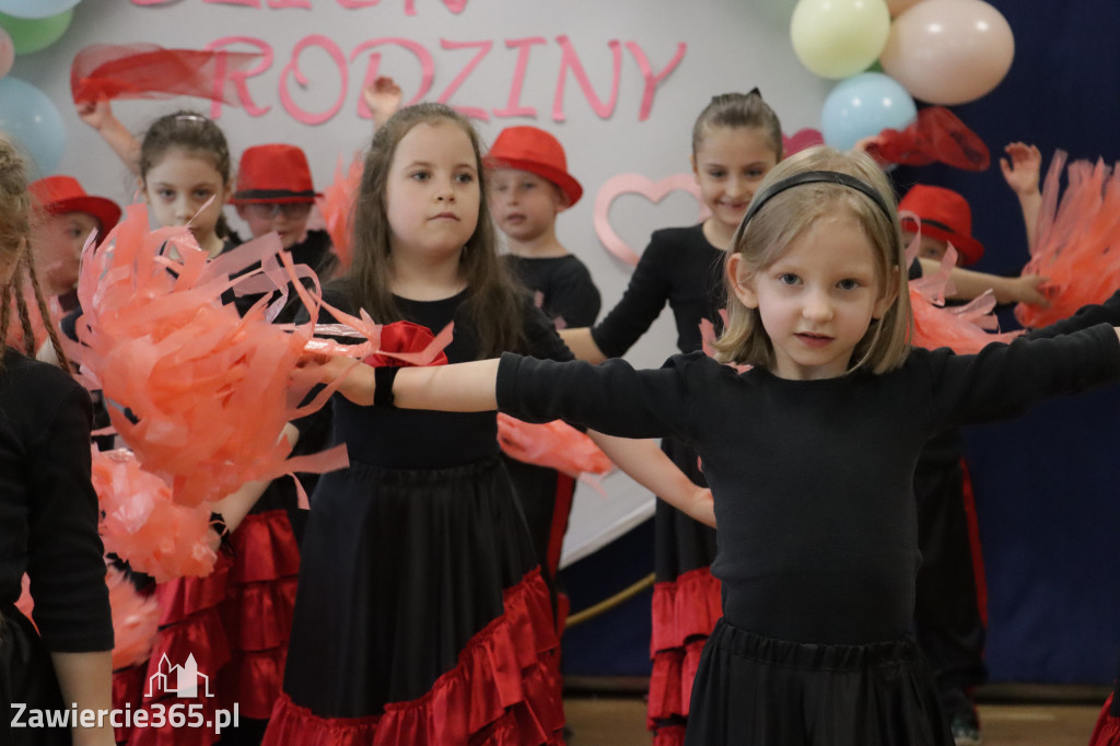 Fotorelacja I: Festyn Rodzinny w Przedszkolu Integracyjnym nr 3 w Zawierciu