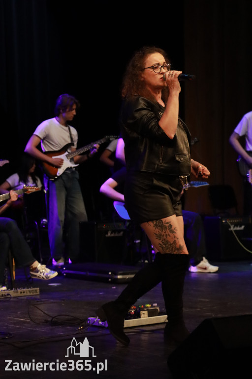 Fotorelacja: Podsumowanie roku szkolnego - Jurajska Szkoła Rocka w MOK Zawiercie