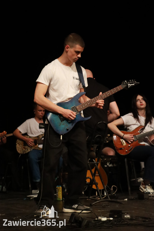 Fotorelacja: Podsumowanie roku szkolnego - Jurajska Szkoła Rocka w MOK Zawiercie