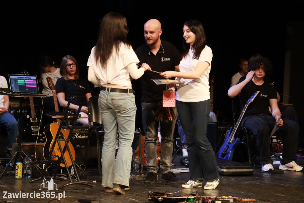 Fotorelacja: Podsumowanie roku szkolnego - Jurajska Szkoła Rocka w MOK Zawiercie