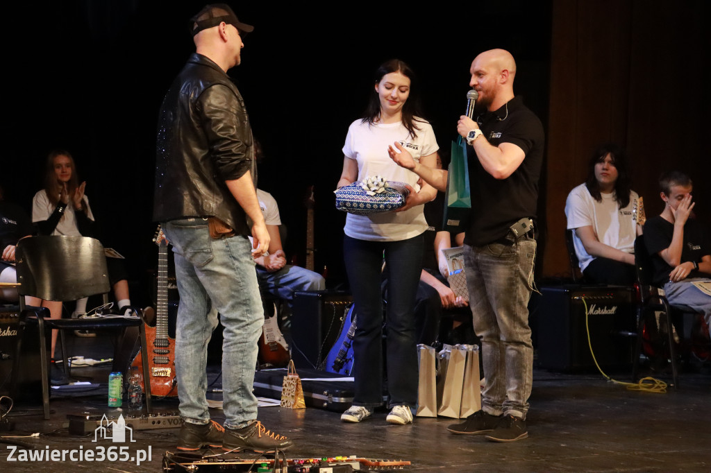 Fotorelacja: Podsumowanie roku szkolnego - Jurajska Szkoła Rocka w MOK Zawiercie