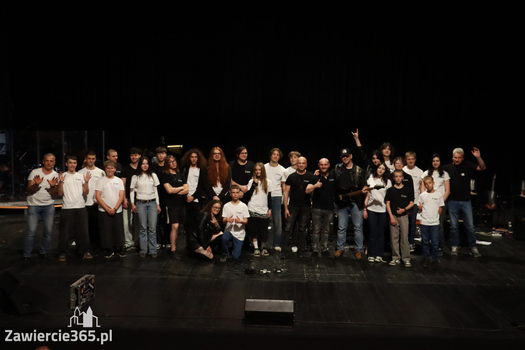 Fotorelacja: Podsumowanie roku szkolnego - Jurajska Szkoła Rocka w MOK Zawiercie