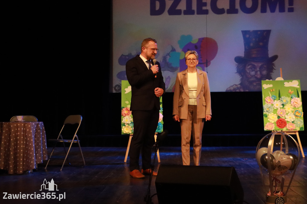 Fotorelacja: DZIECI DZIECIOM - Katolik w MOK Zawiercie