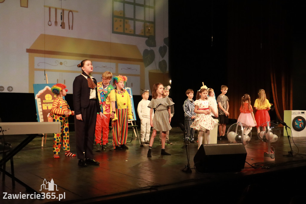 Fotorelacja: DZIECI DZIECIOM - Katolik w MOK Zawiercie