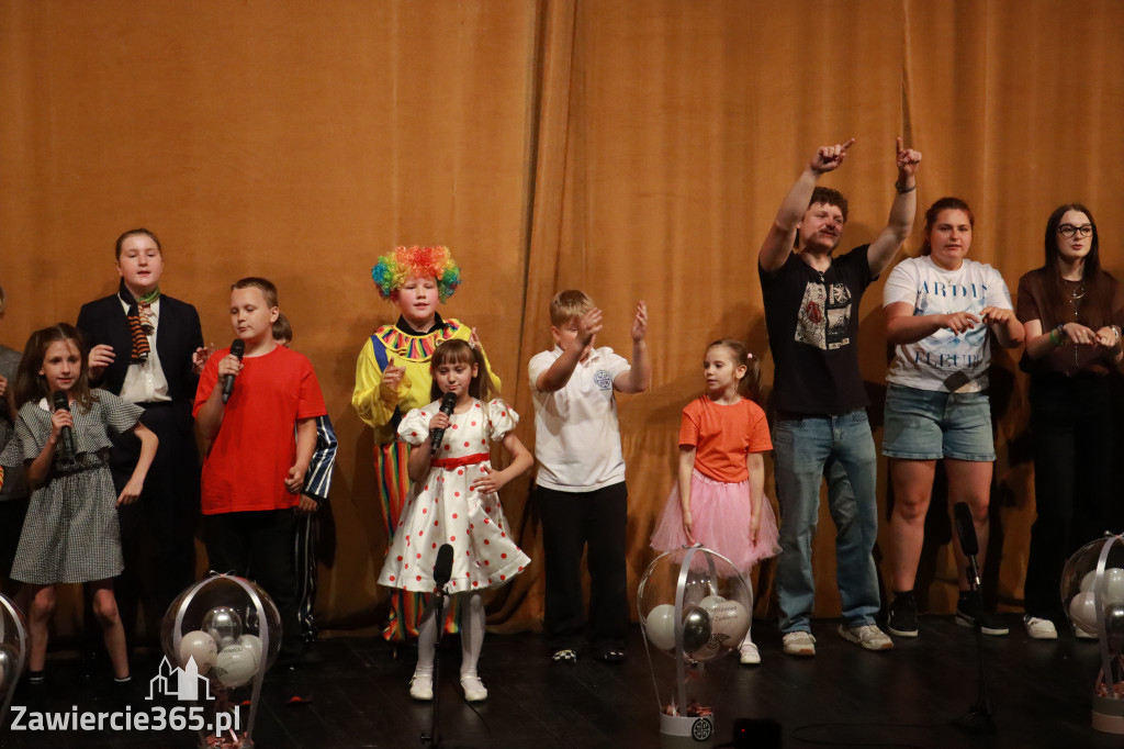 Fotorelacja: DZIECI DZIECIOM - Katolik w MOK Zawiercie