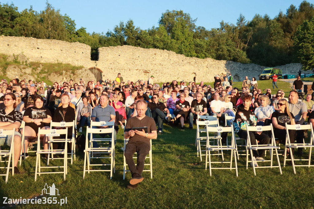 Fotorelacja I: KONCERT ROCKOWO SYMFONICZNY - Zamek Ogrodzieniec