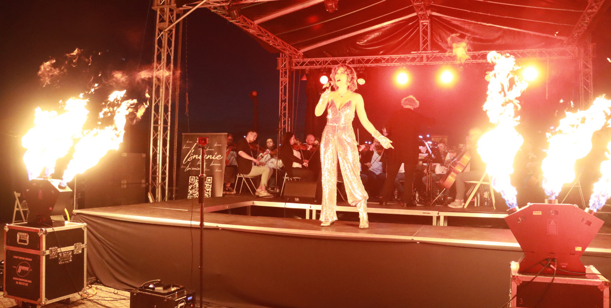Fotorelacja II: KONCERT ROCKOWO SYMFONICZNY - Zamek Ogrodzieniec