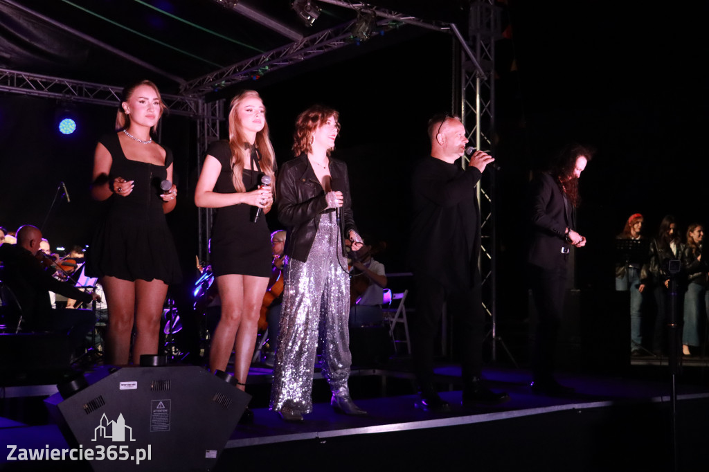 Fotorelacja II: KONCERT ROCKOWO SYMFONICZNY - Zamek Ogrodzieniec