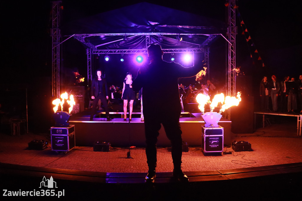 Fotorelacja II: KONCERT ROCKOWO SYMFONICZNY - Zamek Ogrodzieniec