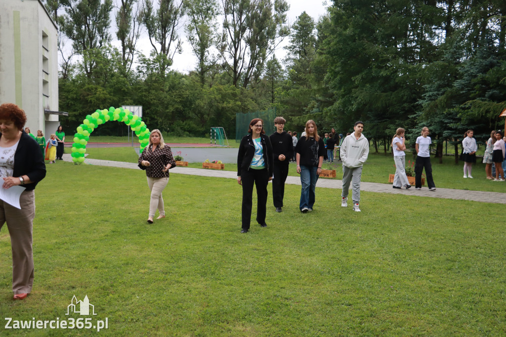 Fotorelacja: Oficjalne otwarcie „Pracowni pod chmurką” w Szkole Podstawowej nr 11 w Zawierciu - Marciszowie