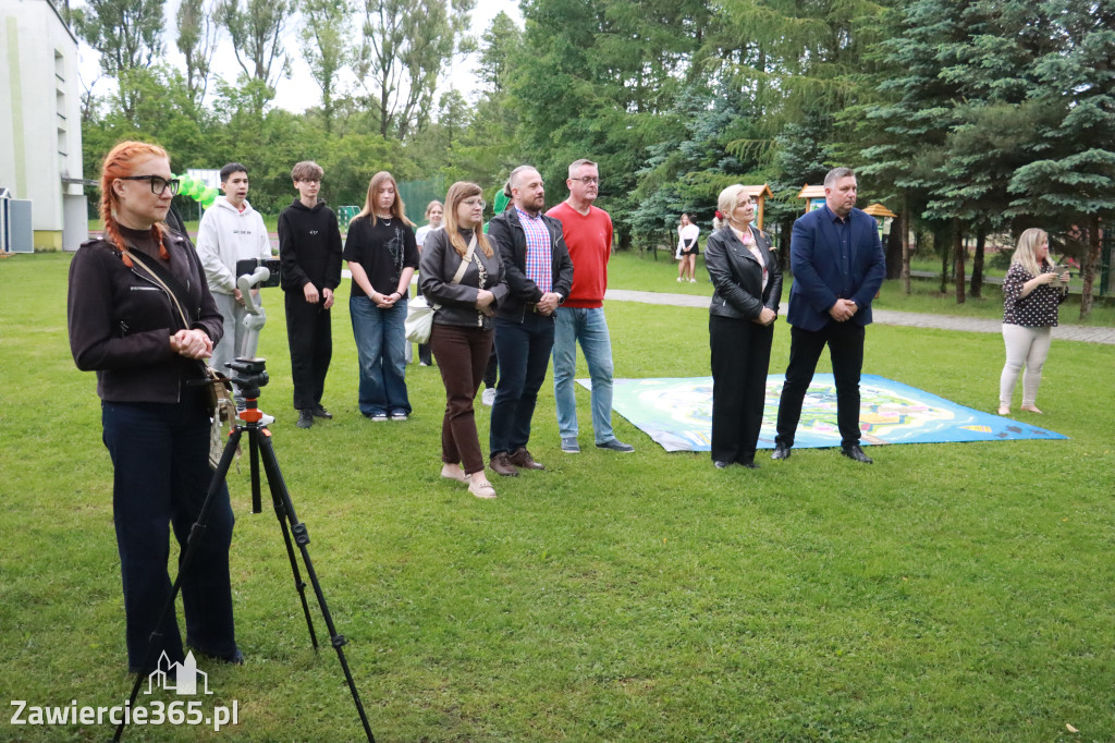 Fotorelacja: Oficjalne otwarcie „Pracowni pod chmurką” w Szkole Podstawowej nr 11 w Zawierciu - Marciszowie
