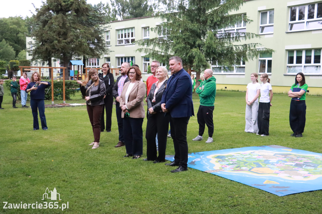 Fotorelacja: Oficjalne otwarcie „Pracowni pod chmurką” w Szkole Podstawowej nr 11 w Zawierciu - Marciszowie