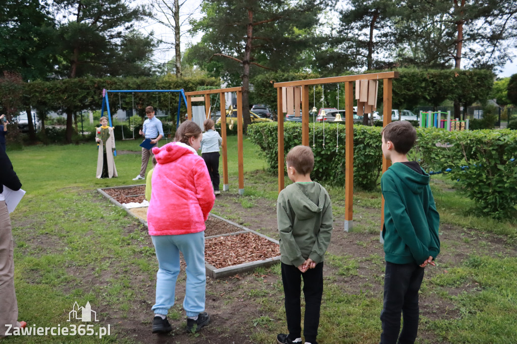Fotorelacja: Oficjalne otwarcie „Pracowni pod chmurką” w Szkole Podstawowej nr 11 w Zawierciu - Marciszowie