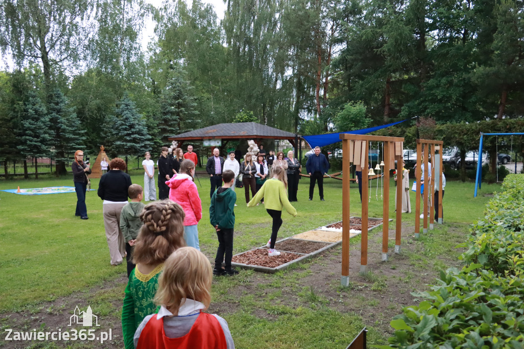 Fotorelacja: Oficjalne otwarcie „Pracowni pod chmurką” w Szkole Podstawowej nr 11 w Zawierciu - Marciszowie