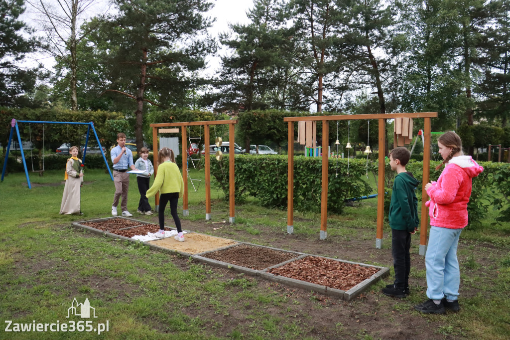 Fotorelacja: Oficjalne otwarcie „Pracowni pod chmurką” w Szkole Podstawowej nr 11 w Zawierciu - Marciszowie