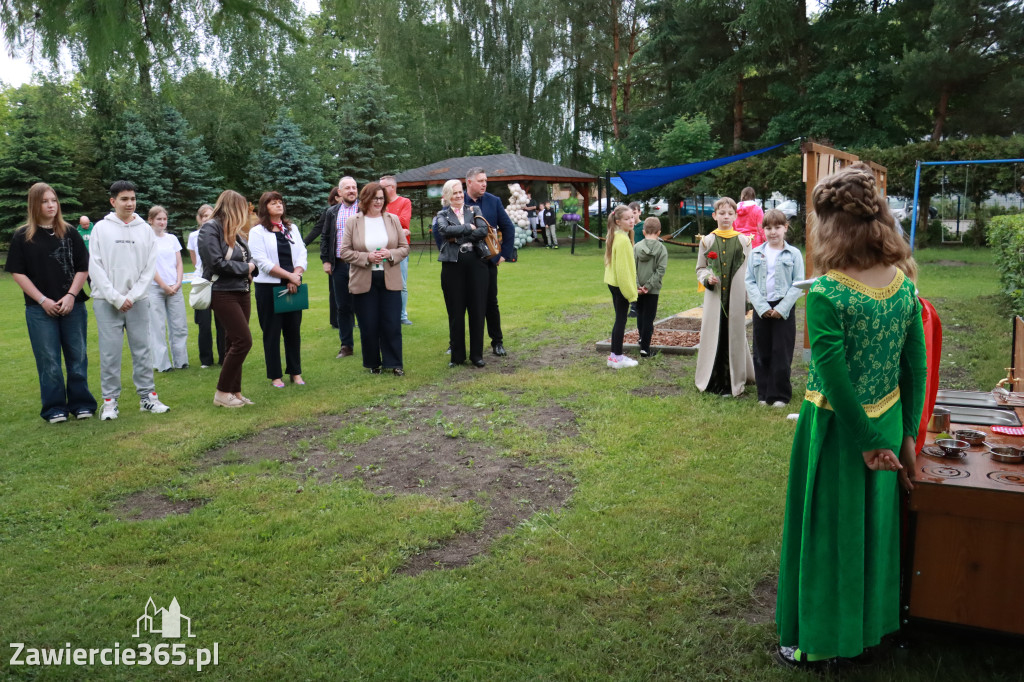 Fotorelacja: Oficjalne otwarcie „Pracowni pod chmurką” w Szkole Podstawowej nr 11 w Zawierciu - Marciszowie