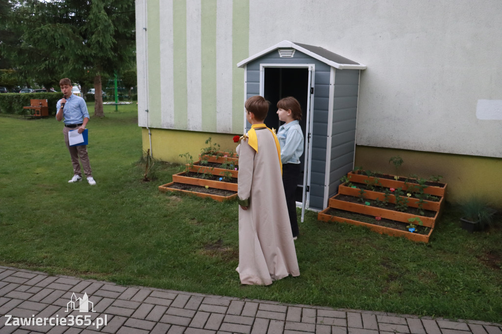 Fotorelacja: Oficjalne otwarcie „Pracowni pod chmurką” w Szkole Podstawowej nr 11 w Zawierciu - Marciszowie