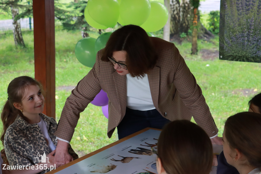 Fotorelacja: Oficjalne otwarcie „Pracowni pod chmurką” w Szkole Podstawowej nr 11 w Zawierciu - Marciszowie