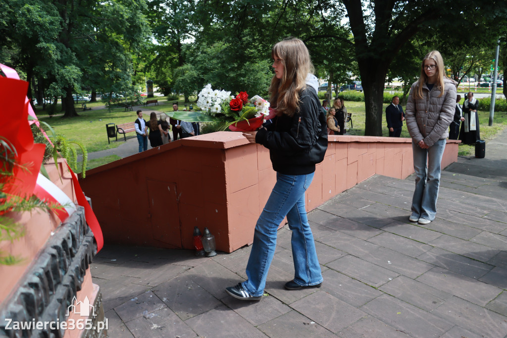 Fotorelacja Zawiercie: Dzień Pamięci Ofiar Niemieckich Nazistowskich Obozów Koncentracyjnych