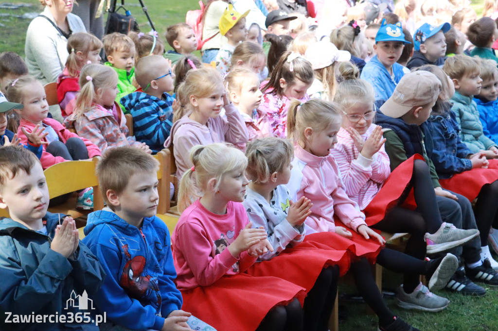 Fotorelacja: Finał Międzyprzedszkolnego Projektu Edukacyjnego w Przedszkolu nr 1 w Zawierciu