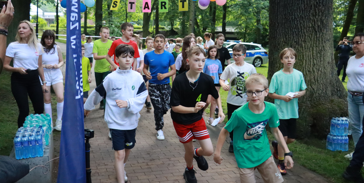 Fotorelacja Zawiercie: BIEG PO ZDROWIE z SP5 za nami!