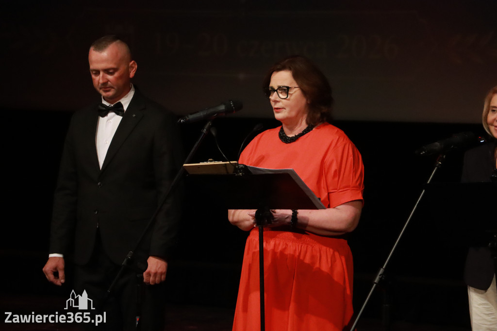 Fotorelacja: Gala z okazji jubileuszu 100-lecia OSP Marciszów w MOK Zawierciu